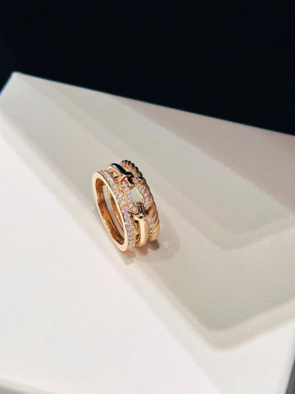 Inel Koko&qiqi - Cataramă potcoavă, Unisex, Design geometric (Rom rb/U‑Formă) - Zirconiu cubic sintetic, Tăiere diamant, Acoperire metalică - Stil ușor luxos