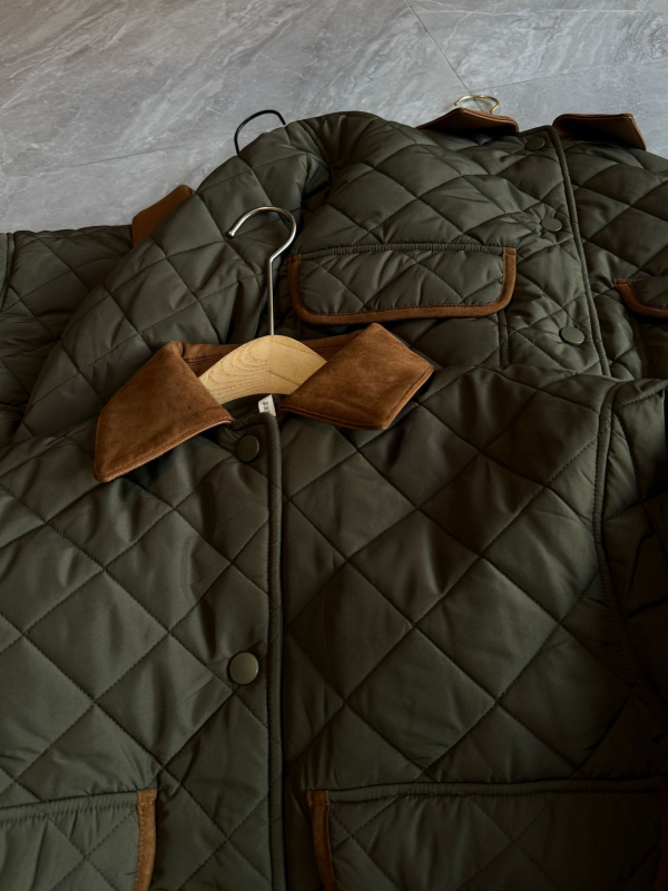 Ženska pamučna jakna s opuštenim krojem, color-block patchwork, ovratnik turn-down, prednje kopčanje na gumbe, srednja debljina