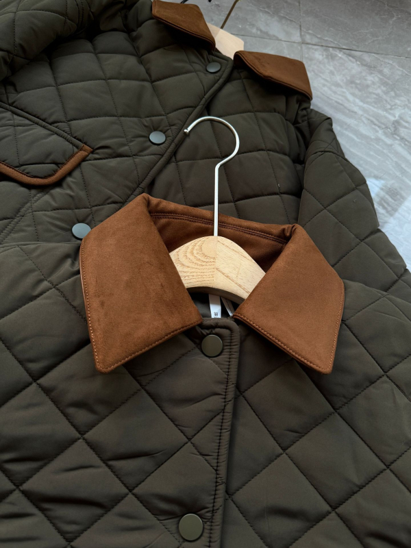 Ženska pamučna jakna s opuštenim krojem, color-block patchwork, ovratnik turn-down, prednje kopčanje na gumbe, srednja debljina