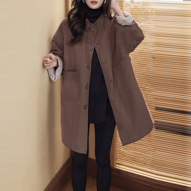 Памучно подплатено палто: Chenille плат, пълнеж коприна-памук (полиестер), главна тъкан спандекс, средна дължина 65–80 см, поло яка