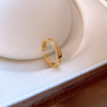 Prsten sa zvijezdom od četiri vrha i cirkon, otvoreni dizajn, sun-brushed završna obrada, bakreni materijal, ženski minimalistički nakit