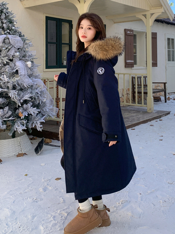 Parka od pamuka s punom puh-pamučnog vlakna; srednja duljina, opušten kroj, odvojivi umjetni krzneni ovratnik, zatvarač