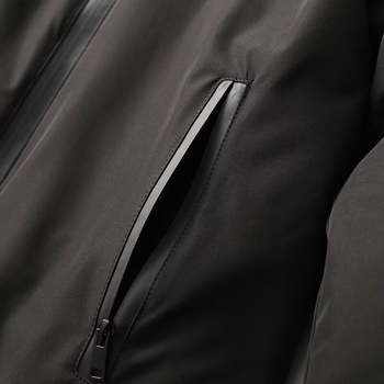 Зимно яке с пълнеж от полиестер-памук, основна тъкан полиестер, дълги ръкави, цип, редовна дължина