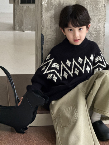 Gyerekeknek készült vastag akril pulóver kerek nyakú, hosszú ujjú, 3-8 éveseknek, téli ruházat.