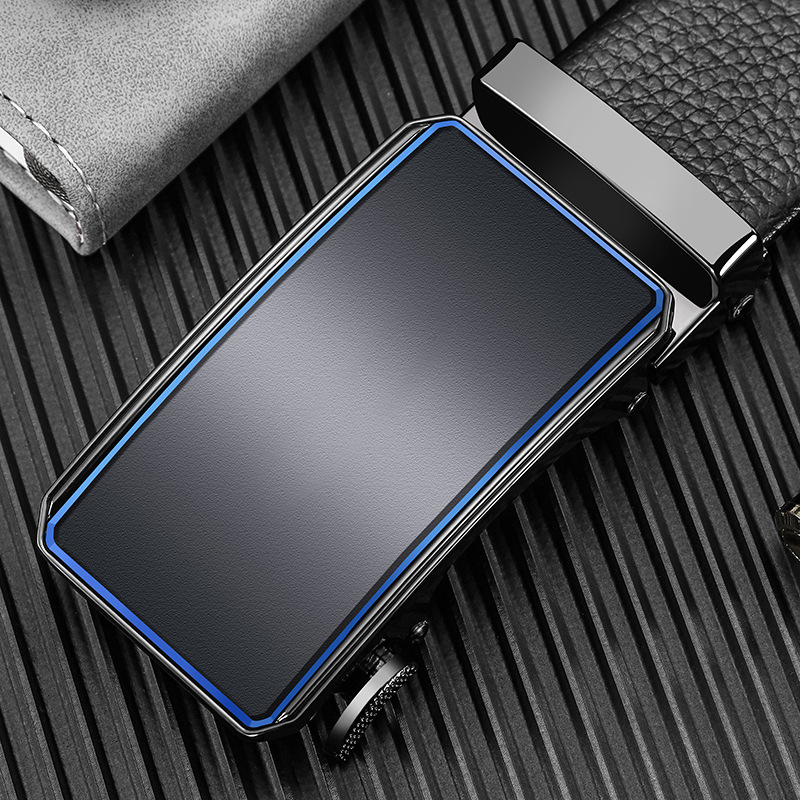 Férfi öv valódi bőrből, kétoldalas szegéllyel, ötvözetből készült csattal, automata zárással, szélesség 2–4 cm