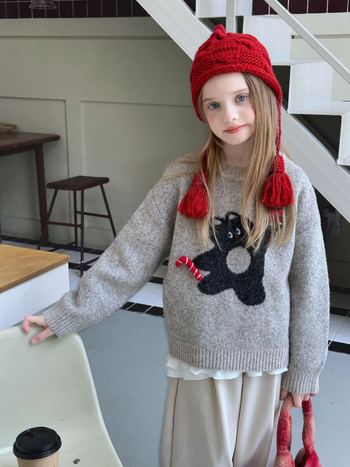 Lányok téli kötött pulóvere — kerek nyak, hosszú ujjú, vastag akril-gyapjú keverék, 12–14 tűs kötés, 2025 téli szezon