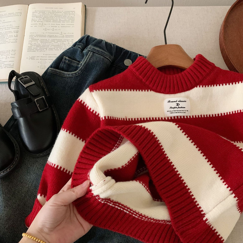 Gyerekeknek készült koreai stílusú pulóver, akril 44% anyag, kerek nyakú, hosszú ujjú