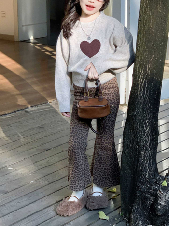 Lányoknak szóló pulóver, Koreai stílus, szív mintás jacquard, vastag kötés, akril-szálakból álló 50%-os keverék, puha felületű anyag