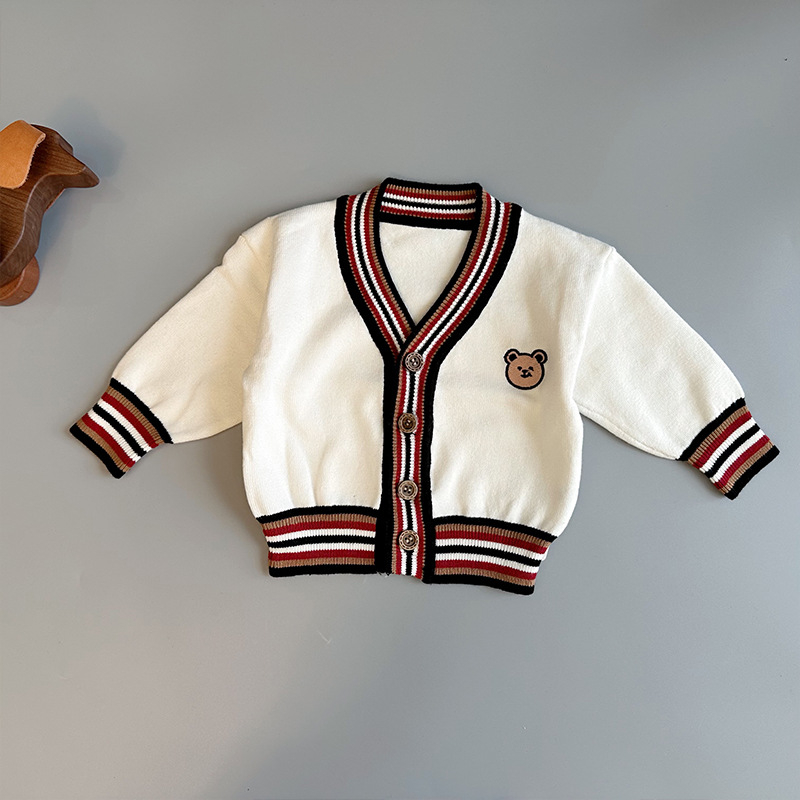 Bērnu adīts kardigāns korejas stilā, krāsu blokiem, V formas kakls, izšūts lāčuks, 95% kokvilna, vecums 1–3 gadi