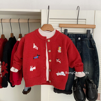 Bērnu kardigans ar izšūtu suņa motīvu, korejiešu stilā, ziemas adīts, akrila audums 44%, vecums 3–8 gadi