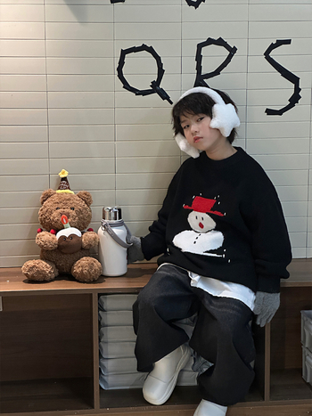 Bērnu džemperis – karikatūru raksts (Apaļš kakls; Garas piedurknes; Džemperis; Poliester 61%)