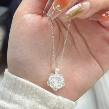 Komplet nakita: Lančić i narukvica s oblicima srca, cvijeta i lista; materijal: bakar-plastika; elektroplating; ženski retro stil; proljeće 2025