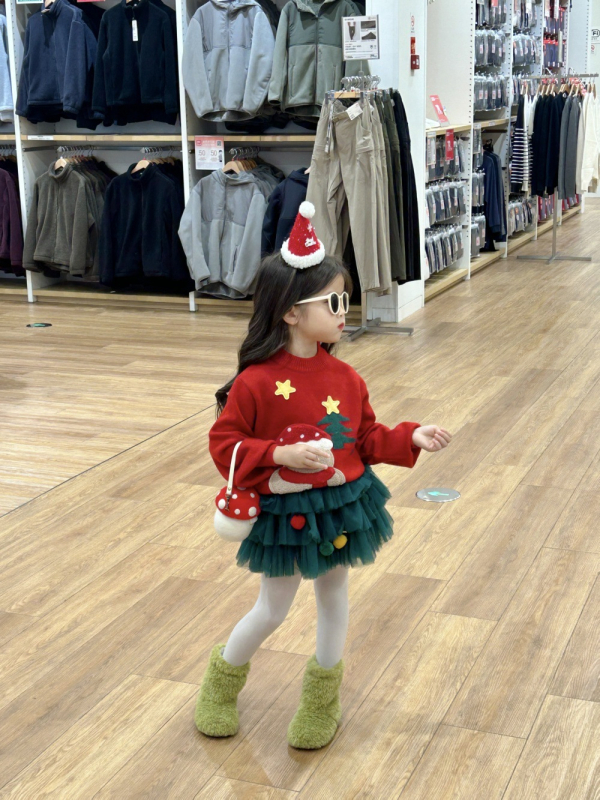 Bērnu džemperis ar Ziemassvētku lāci, biezs adījums, akrils 90%, garas piedurknes