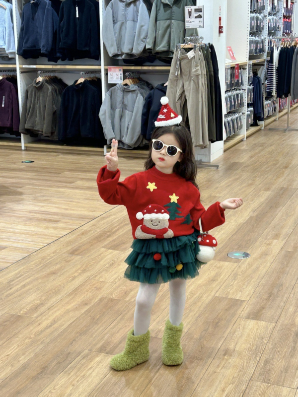 Bērnu džemperis ar Ziemassvētku lāci, biezs adījums, akrils 90%, garas piedurknes