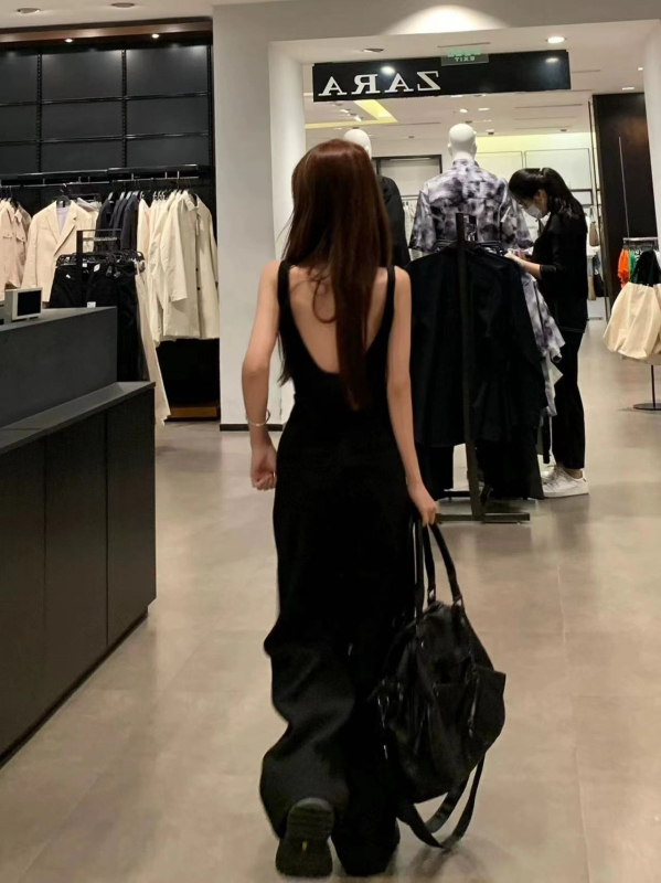 Tank top bez rukava s U-oblikom leđa i ugrađenim jastučićem - Slim fit pamuk majica