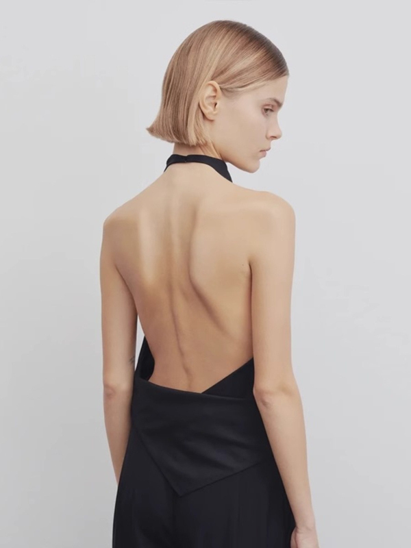 Ženski vuneni top bez leđa s halterom – uski kroj, duljina 50–65 cm, jednobojni uzorak, 95% vuna