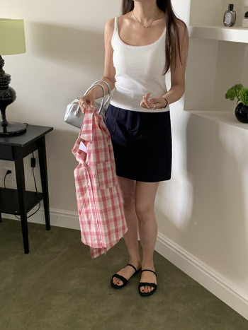 Ženski pamukasti camisole, uski kroj, s integriranim košaricama, prozračnim U leđima, dvostruke naramenice