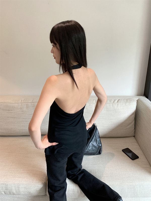 Top s asimetričnim dizajnom, viseći trak za vrat, bez leđa, viskozno vlakno, jednobojni, japansko-korejski casual stil, model Irregular, M3709, jesen 2025