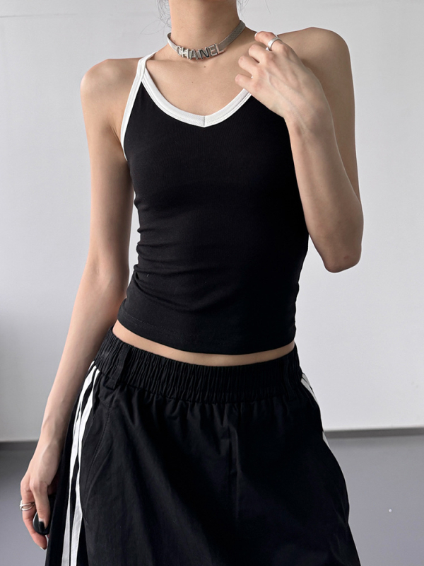 Ženski camisole bez rukava s halterom i V-dekoltom, kratka silueta, gradski stil, ljeto 2025