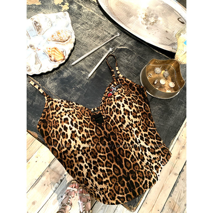 Bez rukava top s trakama, leopard uzorak, dizajn s prorezom, A-linijski kroj (Prorez dizajn; trakama; leopard uzorak; A-linijski kroj)