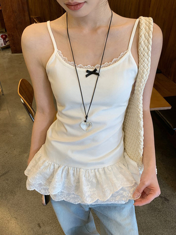 Pántos top masnis dizájnnal, csipke szegéllyel, karcsú szabás, poliészter 90–95%