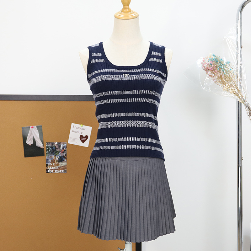 Pleteni top bez rukava, slim-fit, ice silk materijal, 95% akril, pull-over stil, mikro-elastičnost