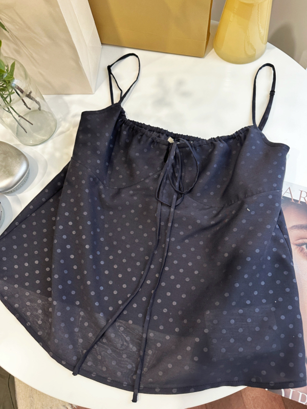 Állítható vékony pántos halter felső | Slim fit | Hossz: 50-65 cm | Anyag: poliészter-spandix