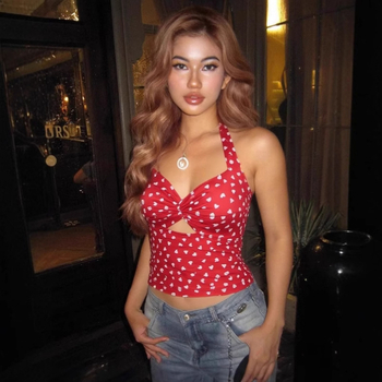 Halter-neck kamizola s 3D uzorkom, uski kroj, kratka duljina (≤40 cm), poliester s elastanom, proljeće 2025