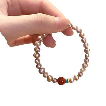 Narukvica od prirodnih sladnovodnih bisera, ručna izrada, vintage stil, naglasak na agat, ženski dodatak, zima 2024