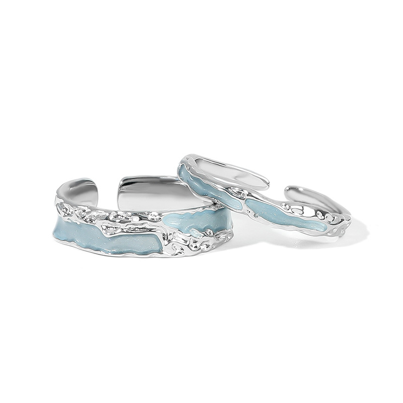 Rézből készült páros gyűrű, epoxid textúra, hullám- és geometriai mintázat, elektroplatált felület.