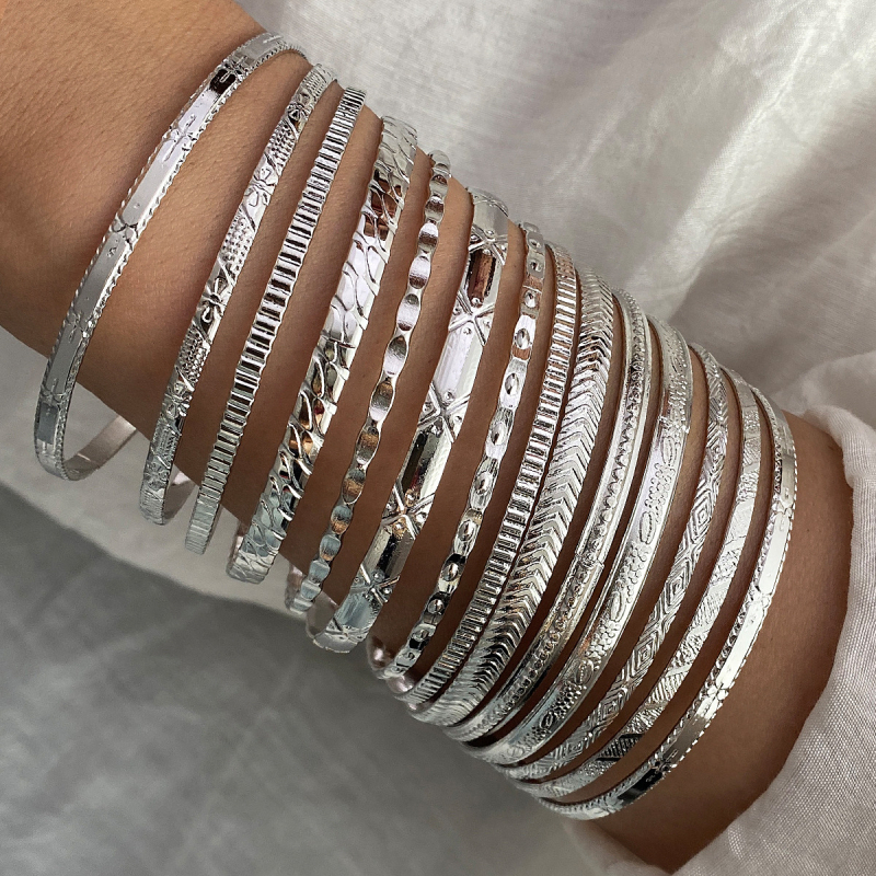 Csomózott karkötő, kör alakú forma, ötvözet anyag, elektroplakázás