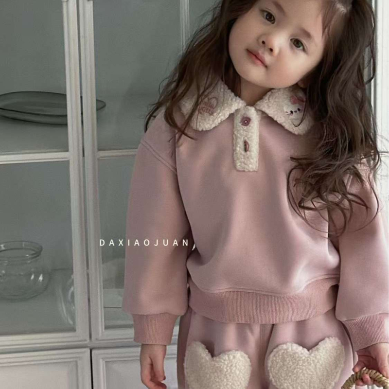 Két részes téli gyerek sportos szett – fleece-béléssel ellátott pulóver és nadrág, 3–8 éveseknek, cartoon mintával