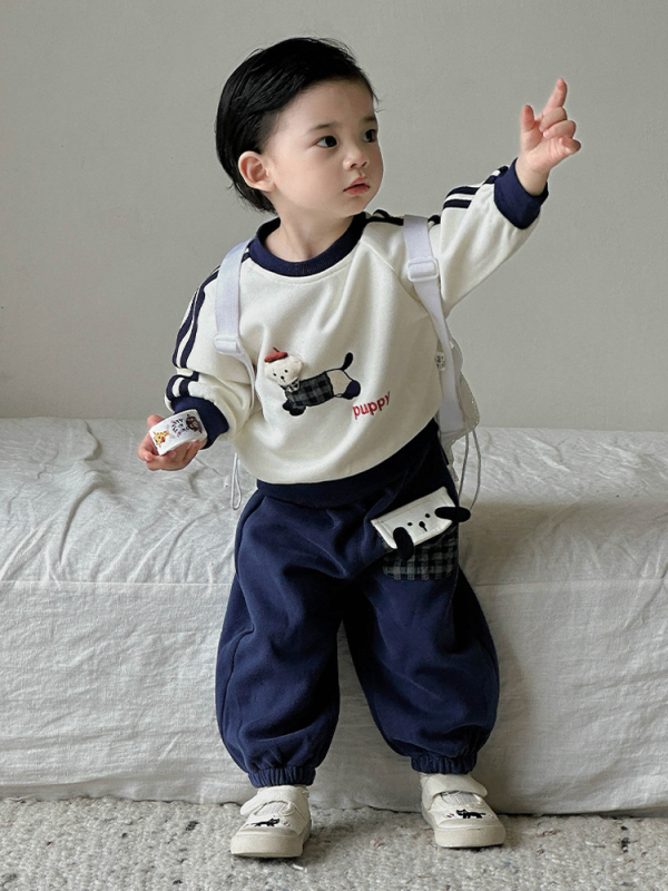 Újszülött babák számára készült, két részes, pamutkeverék anyagból készült ruhaszett hosszú ujjú pulóverrel és nadrággal, tavasz- és őszidőszakra