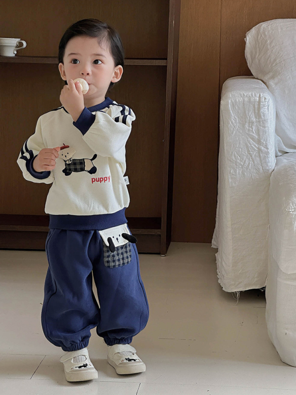 Újszülött babák számára készült, két részes, pamutkeverék anyagból készült ruhaszett hosszú ujjú pulóverrel és nadrággal, tavasz- és őszidőszakra