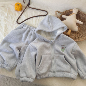 Kisgyerekeknek készült kétszavas plüss felsőnadrág szett – birka gyapjú-keverék (80% poliészter), vastag téli modell 2025, hosszú ujjú kapucnnis felső, 3–8 éveseknek (100–140 cm)