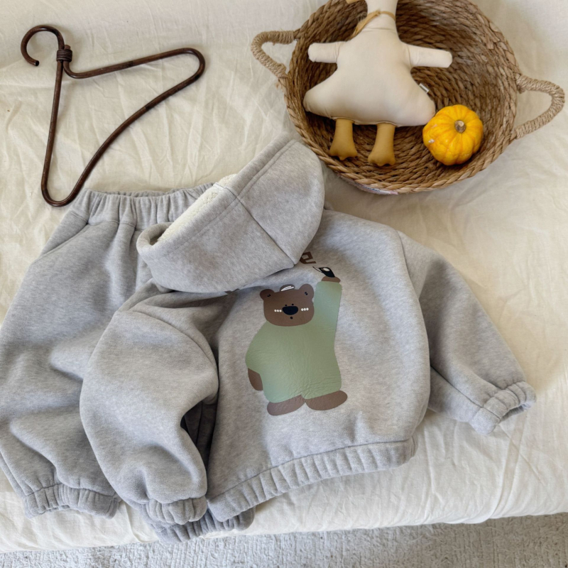 Kisgyerekeknek készült kétszavas plüss felsőnadrág szett – birka gyapjú-keverék (80% poliészter), vastag téli modell 2025, hosszú ujjú kapucnnis felső, 3–8 éveseknek (100–140 cm)