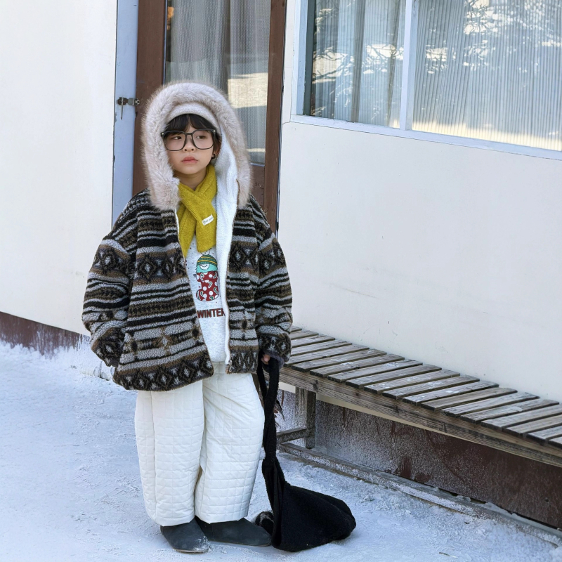 Dječja zimska jakna za dječake s kapuljačom i krznim ovratnikom, nije skinuta, zatvarač, debeli poliester, podstava poliester, apstraktni uzorak, korejski stil
