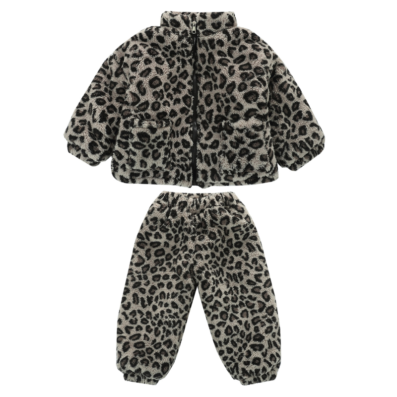 Dječji zimski pidžama set s leopard printom, trostruko plišani materijal, dvije komponente, dugi rukavi