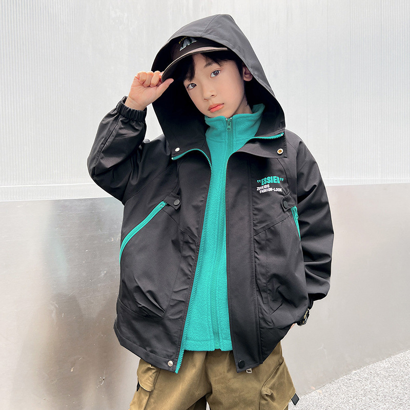 Zēnu tri-in-one jaka ar noņemamu oderi un kapuci, ūdensizturība 5000 mm, poliesters, vecums 7–12 gadi