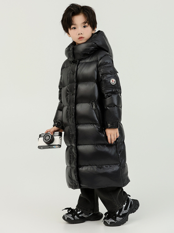 Vaikų pūkuota striukė Korejos stilius, ilga žieminė striukė su gobtuvu, baltųjų ančių pūkų užpildas, vienos spalvos su raidiniu užrašu