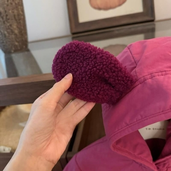 Meitenēm paredzēta divpusēja velūra jaka ar lāču ausīm, kapuci, bieza, 80–90% kokvilna, zīdaiņiem 0–12 mēnešiem