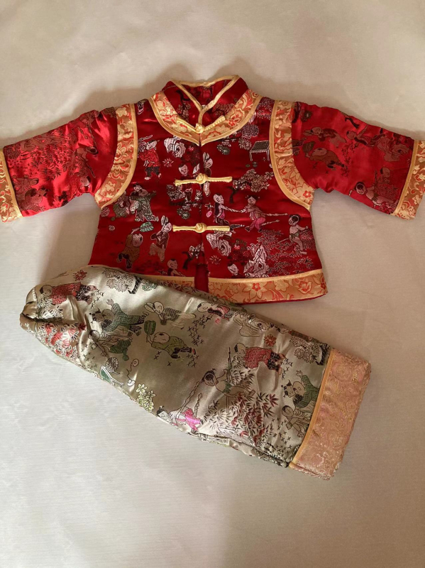 Gyermek Tang-kosztüm készlet, 100% poliészter, 2023 téli kiadás, 3–8 éveseknek, gallércímkével