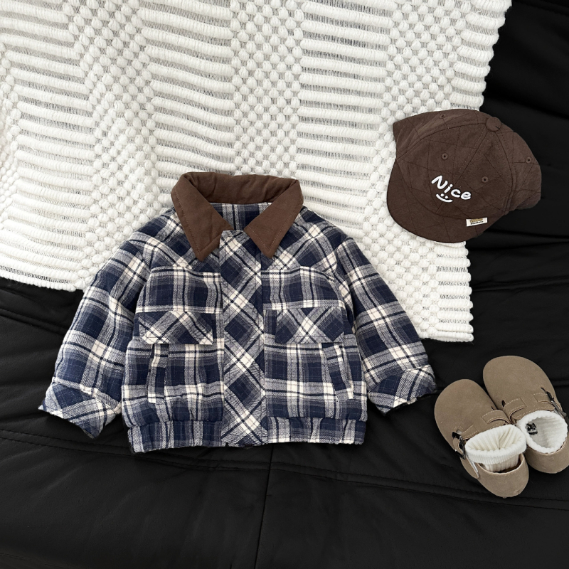 Jachetă pentru copii în model retro cu carouri, căptușeală groasă, croială scurtă, mâneci lungi