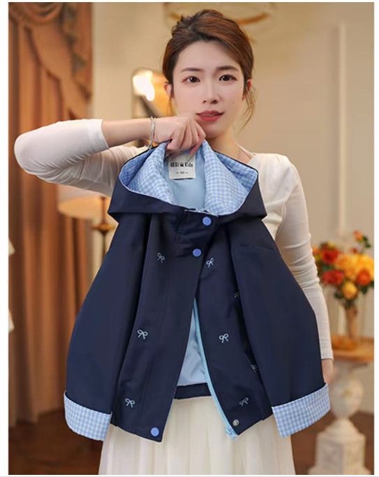 Lányoknak készült kabát, 2025 ősz, fő anyag és bélés: poliészter, puha kezeléssel, kapucni rögzített, 3–8 éveseknek