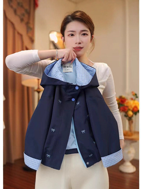 Lányoknak készült kabát, 2025 ősz, fő anyag és bélés: poliészter, puha kezeléssel, kapucni rögzített, 3–8 éveseknek