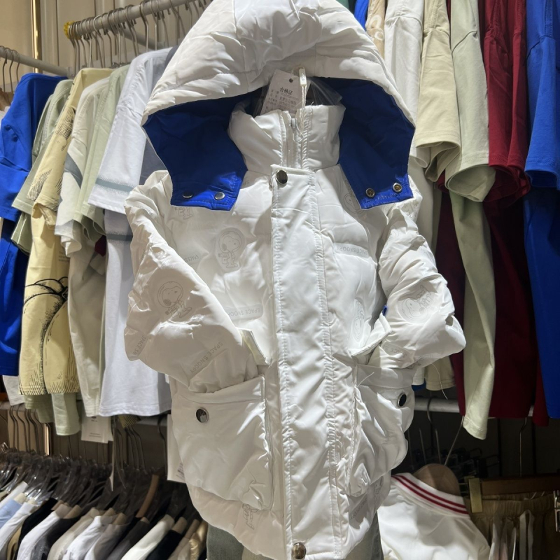 Bērnu pūku jaka korejiešu stilā ar corduroy audumu, kokvilnas pamušs oderējums, 95% pūkas saturs, īss griezums, pavasaris 2025