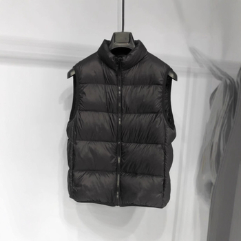 Пухена жилетка унисекс, пълнеж патеши пух 85–90%, външен плат: найлон, подплата: найлон, стояща яки, цип, за есен и зима