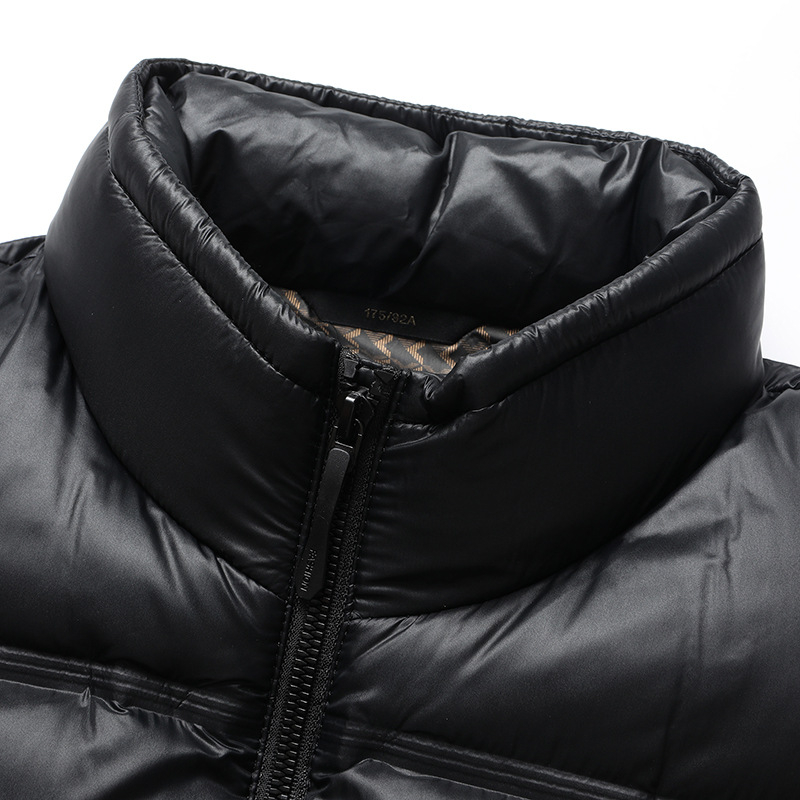 Мъжка пухена жилетка с цип и стояща яка, дебелена, основна материя: найлон 100%, пух 86–90%, пълнеж 59.9–79.9 g, множество джобове