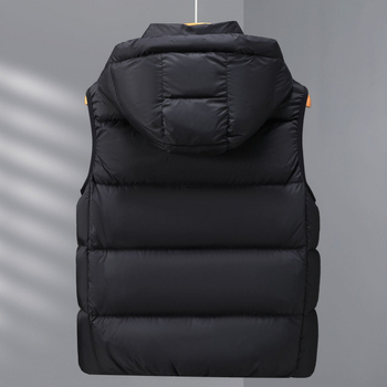 Унисекс пухено яке с качулка, пълнеж патешки пух, външен материал полиестер, цип, кройка тясна