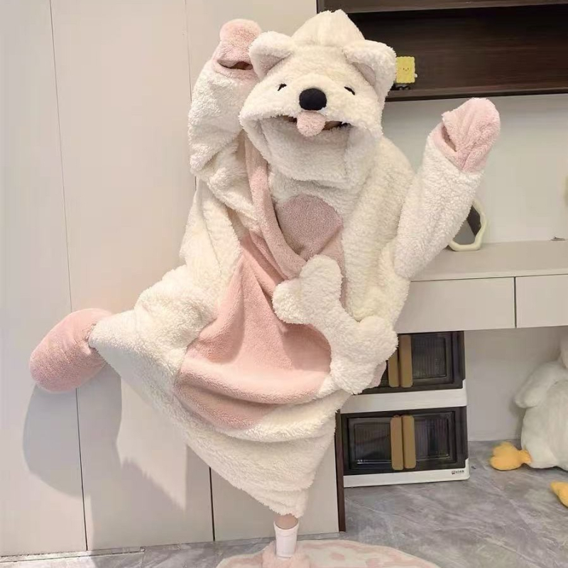 Jednodijelna pidžama s motivom crtani pas, coral fleece, 100% poliester, gustoća 181–200 g/m2, dugi rukav, bez ovratnika, kućna zimnica